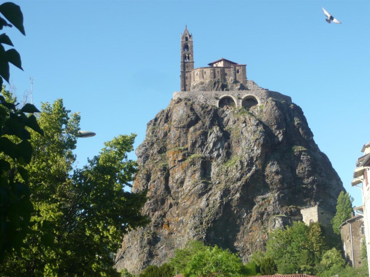 Апартаменты Le Petit St Clair Le Puy-en-Velay Экстерьер фото