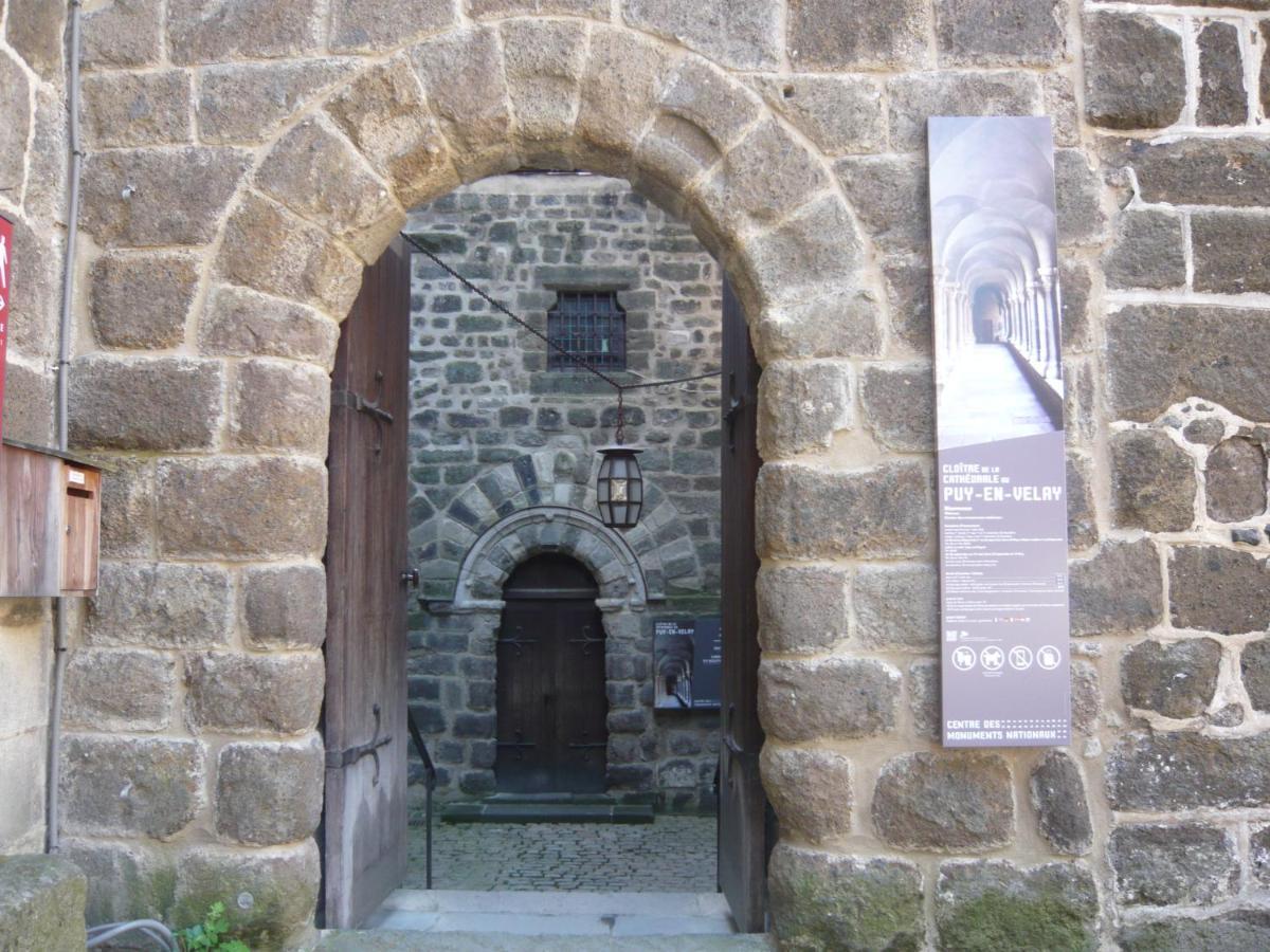 Апартаменты Le Petit St Clair Le Puy-en-Velay Экстерьер фото
